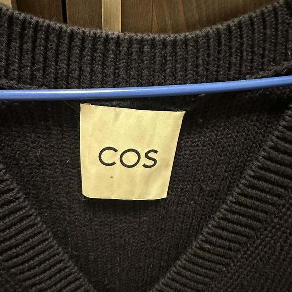 Women’s COS Open Side Sweater Vest - Picture 2 of 9